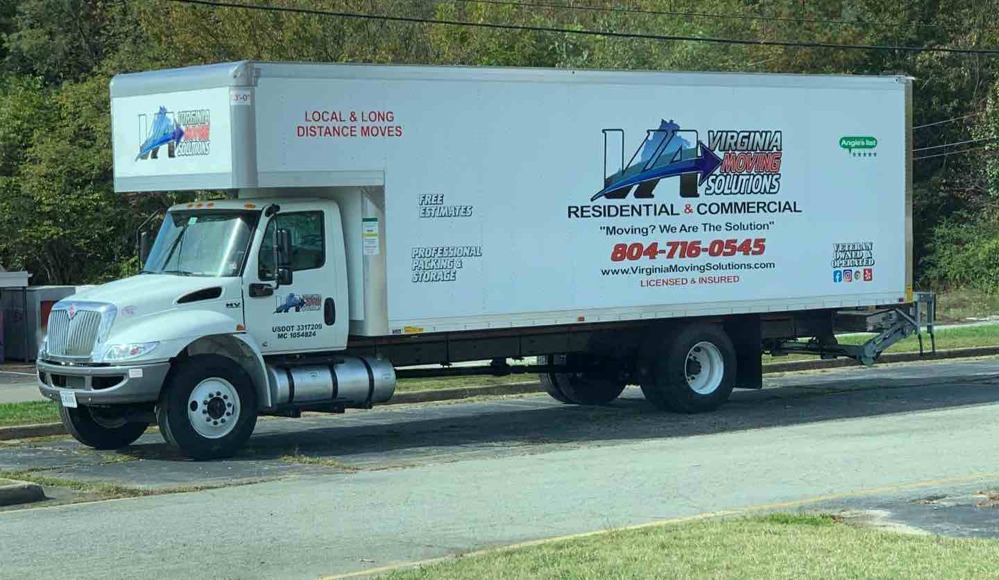 photo of a truck in Richmond Virginia from Virginia Moving Solutions